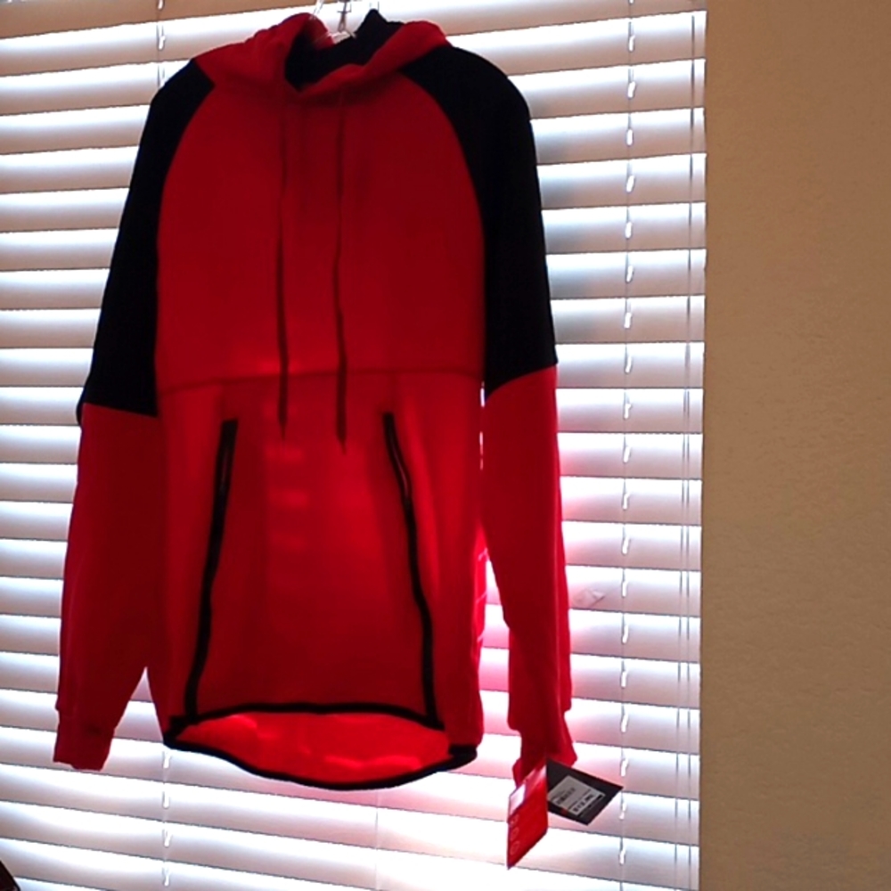 Red Hoddie